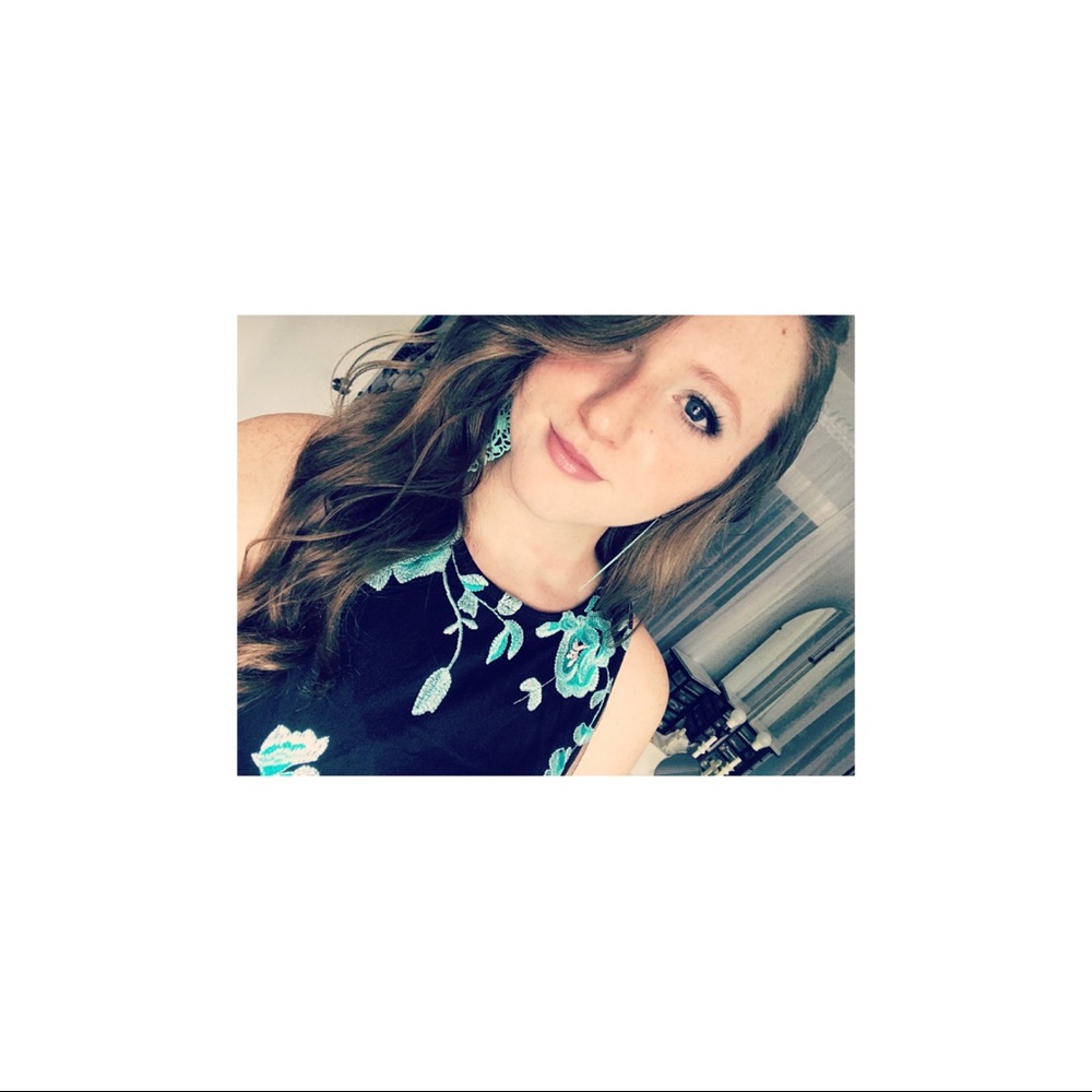 Meet your Posher, Katelyn